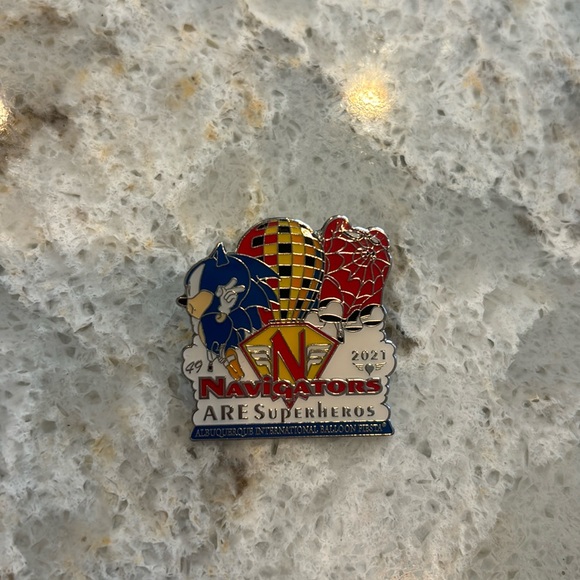 Albuquerque Balloon Festival 2021 Navigators ARE Superheros Collectable Pin - Picture 1 of 2